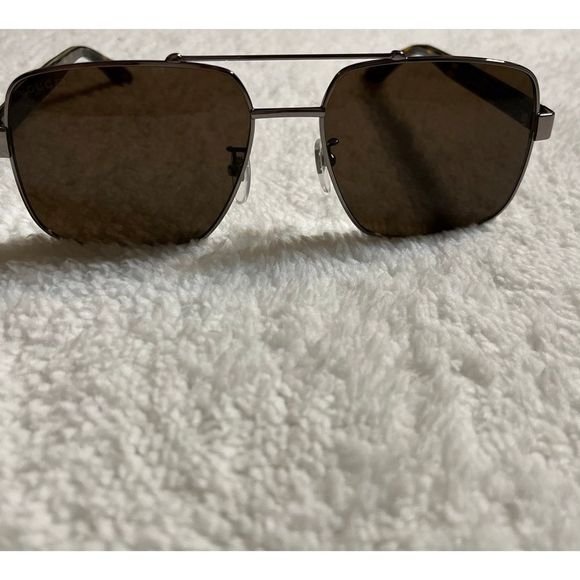 Gucci Sunglasses - Picture 2 of 10